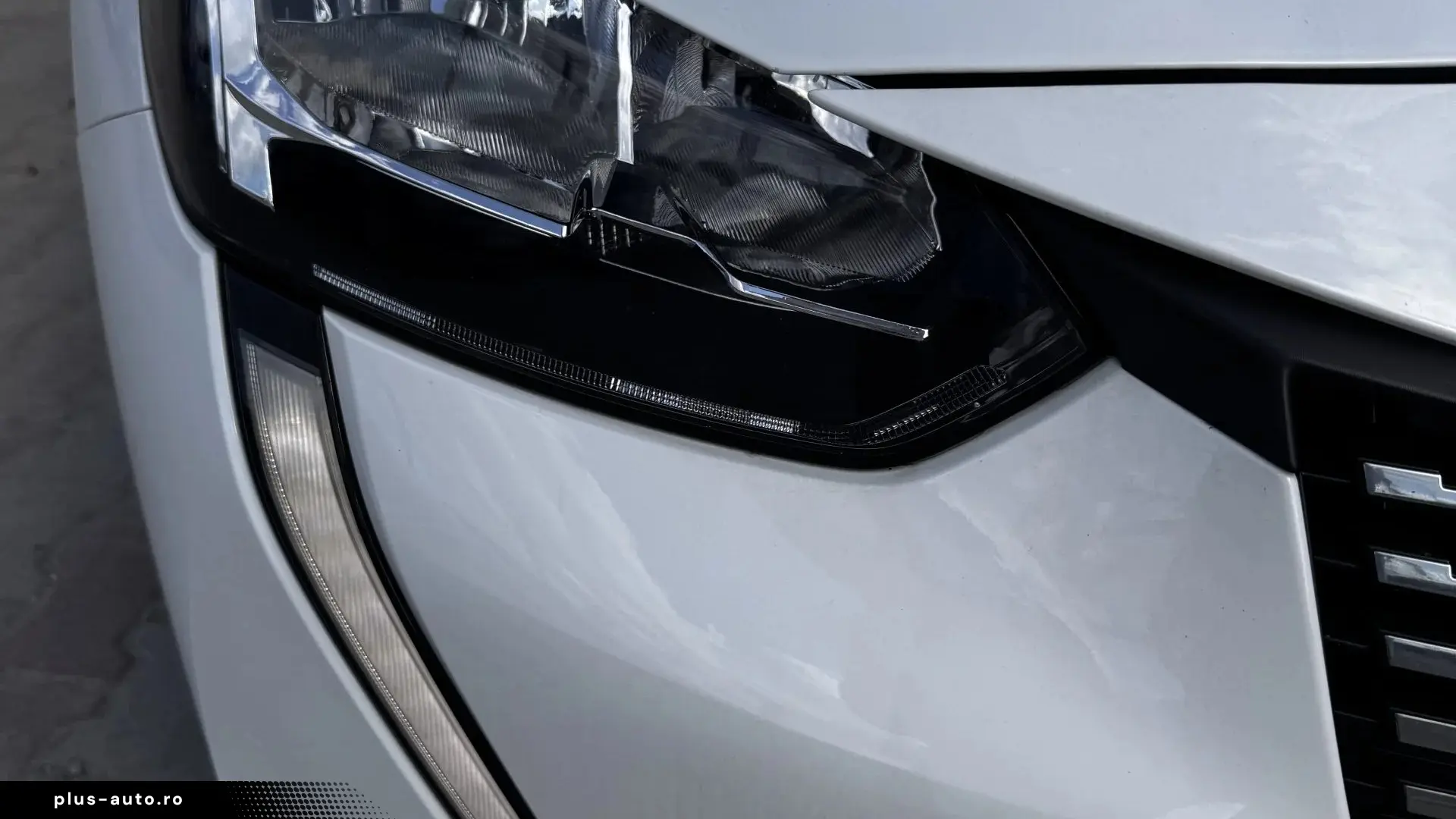Peugeot 208 an 2021 diesel 1.5