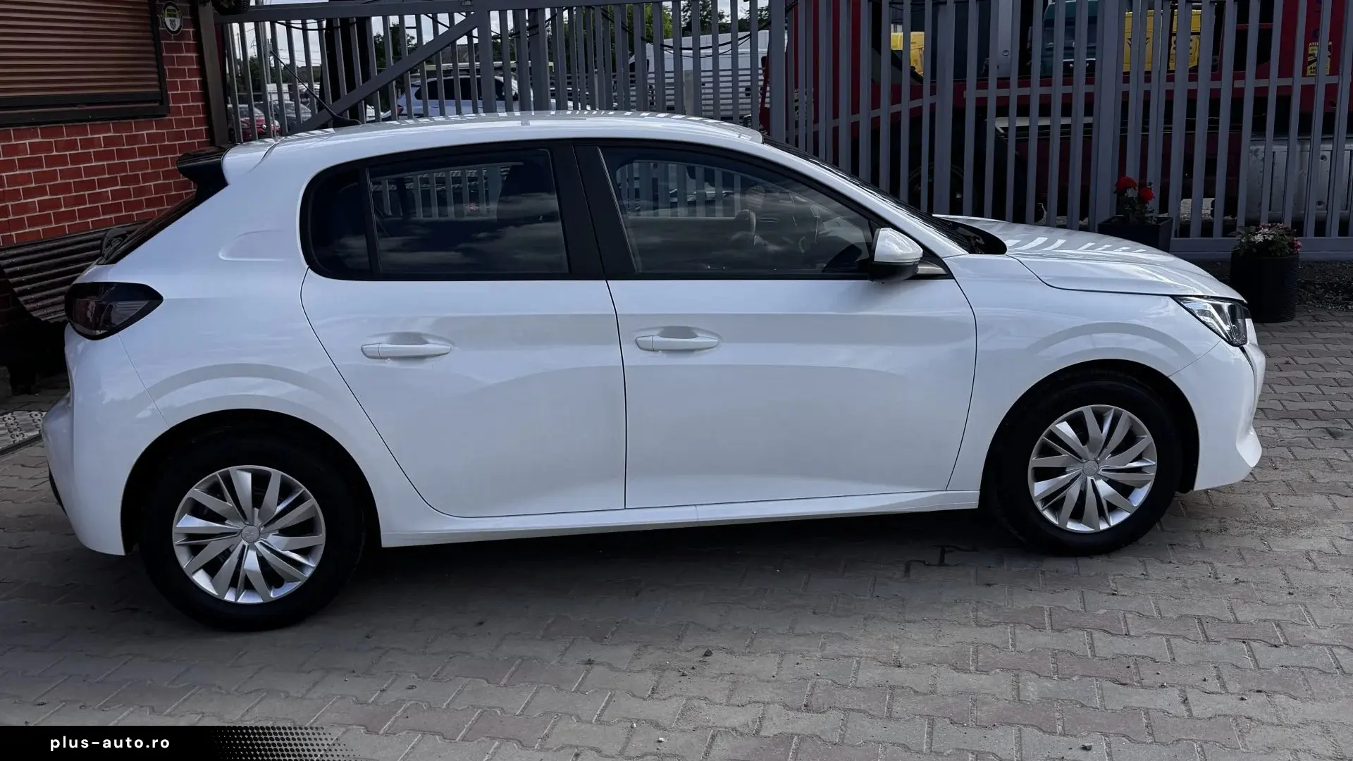 Peugeot 208 an 2021 diesel 1.5