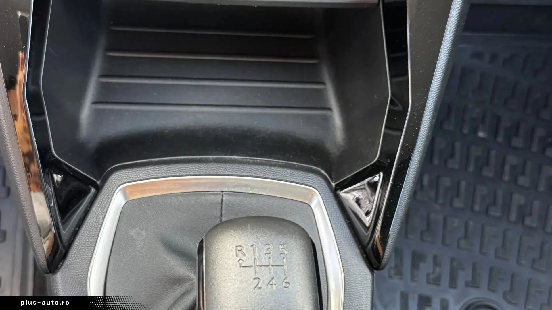 Peugeot 208 an 2021 diesel 1.5