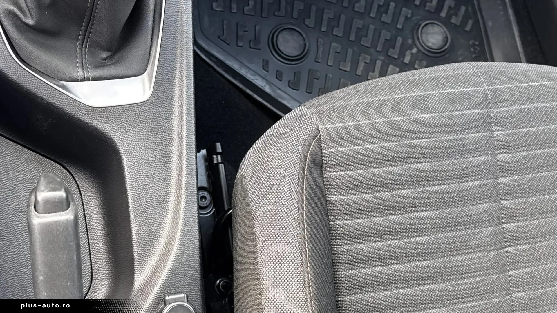 Peugeot 208 an 2021 diesel 1.5