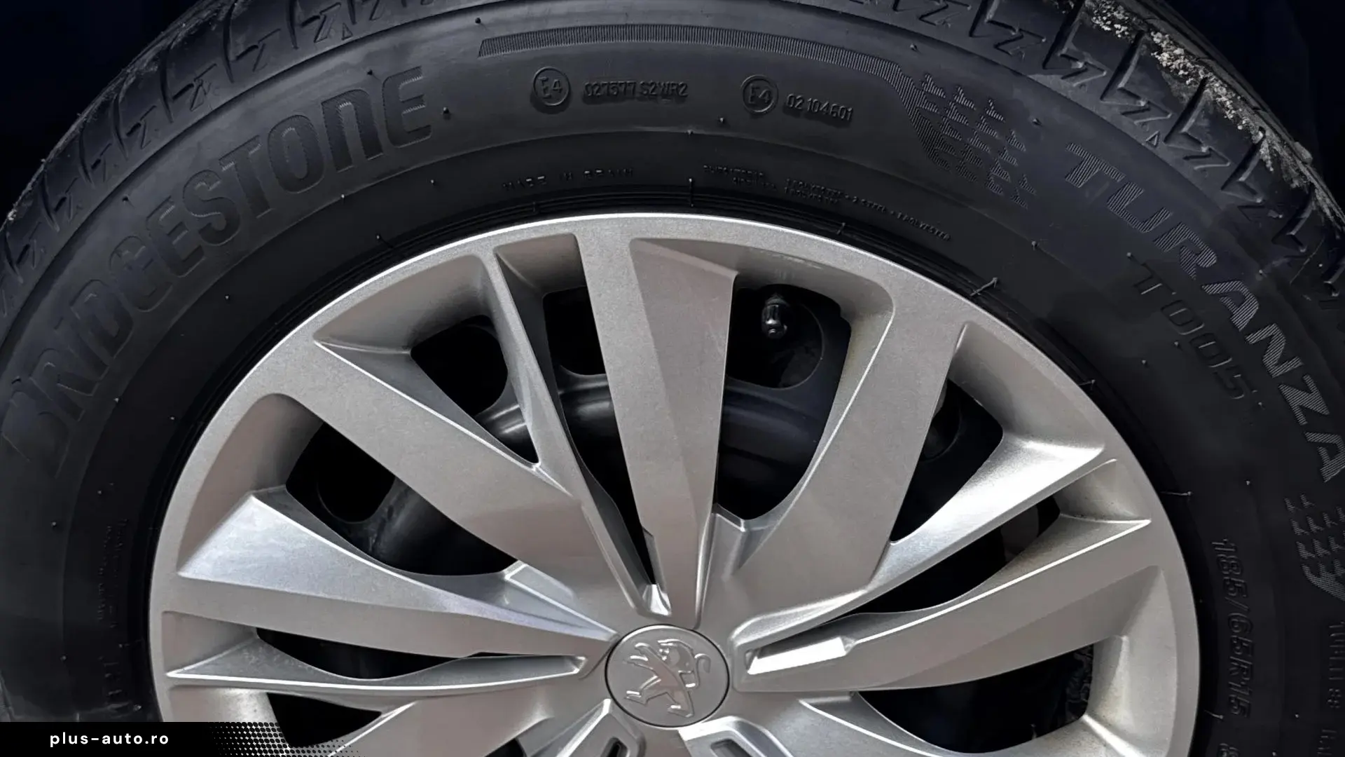 Peugeot 208 an 2021 diesel 1.5