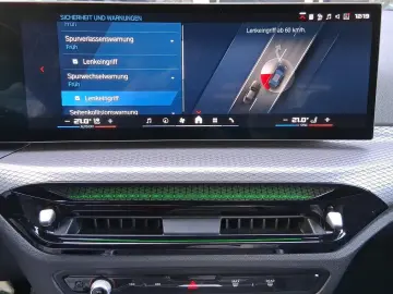 BMW M4 Competition Coupé LivePro Head-Up CarPlay Dri