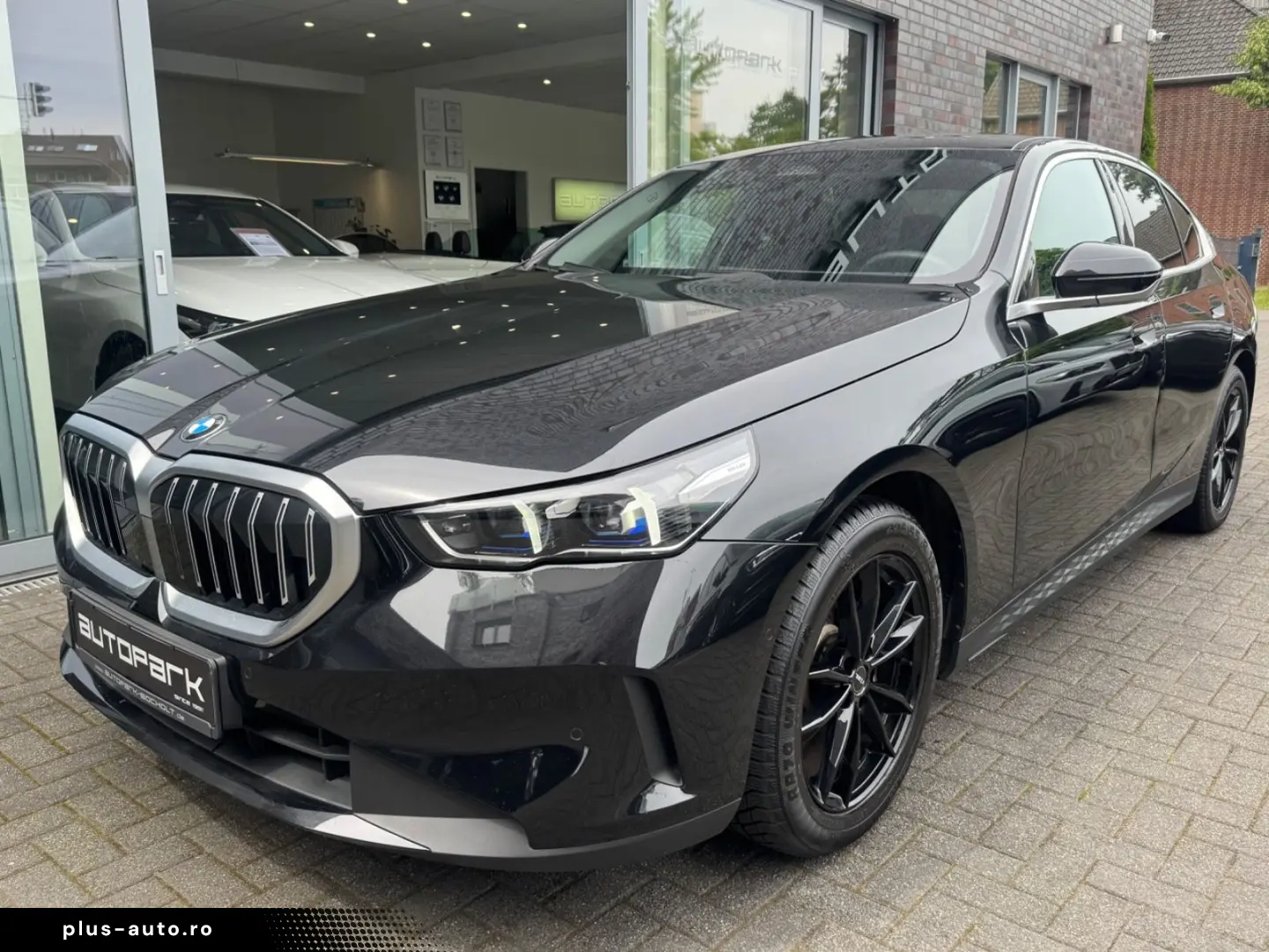 BMW 520i Lim Metallic adapt.LED Leder Kamera DA 18