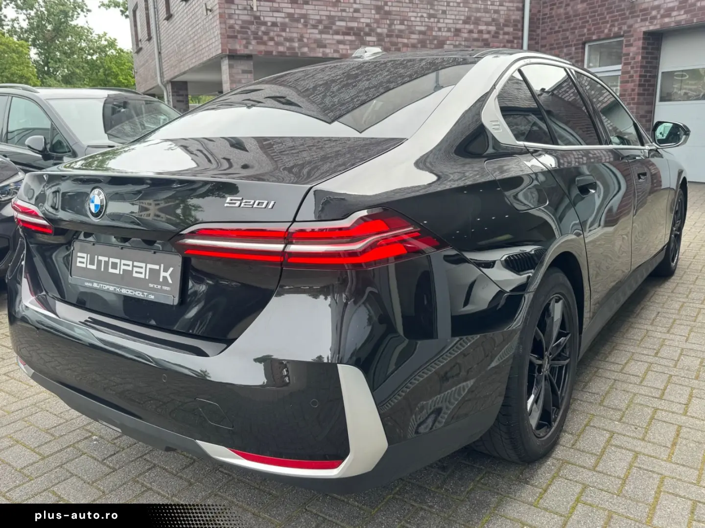 BMW 520i Lim Metallic adapt.LED Leder Kamera DA 18