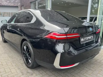 BMW 520i Lim Metallic adapt.LED Leder Kamera DA 18