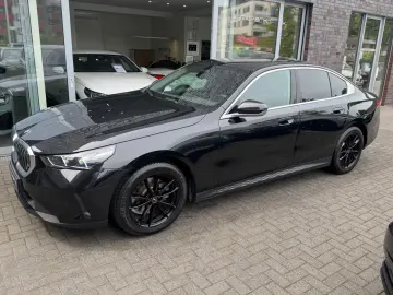 BMW 520i Lim Metallic adapt.LED Leder Kamera DA 18