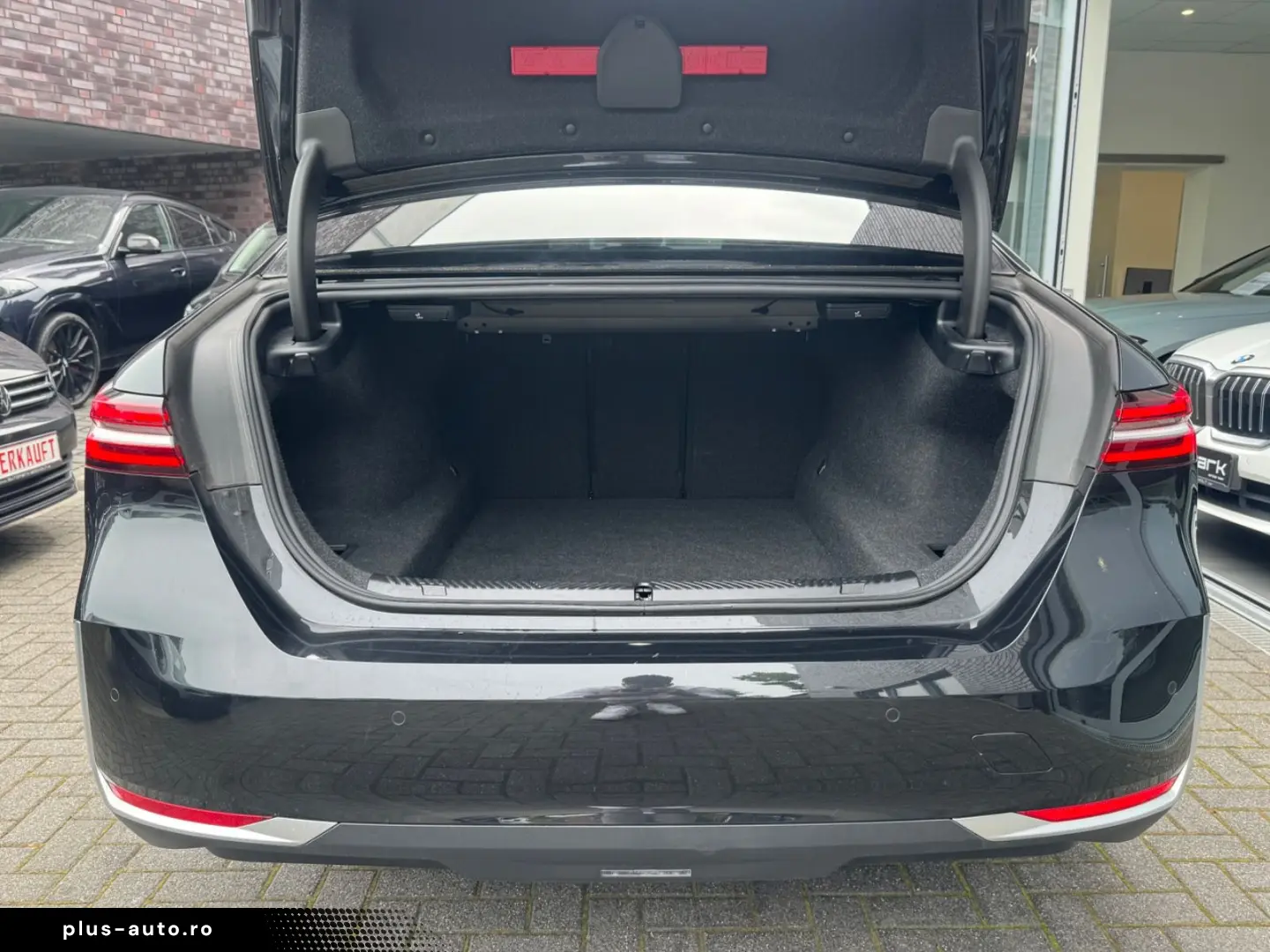 BMW 520i Lim Metallic adapt.LED Leder Kamera DA 18