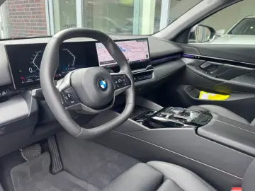 BMW 520i Lim Metallic adapt.LED Leder Kamera DA 18