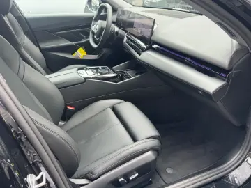 BMW 520i Lim Metallic adapt.LED Leder Kamera DA 18