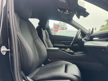 BMW 520i Lim Metallic adapt.LED Leder Kamera DA 18