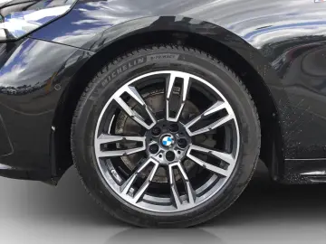 BMW 520d Limo M Sport Navi AdLED Komfortsitze DAP