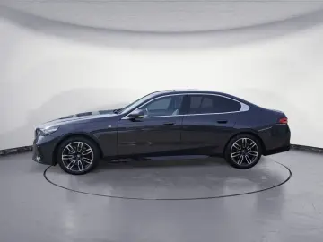 BMW 520d xDrive Limousine M Sportpaket Komfortsitze