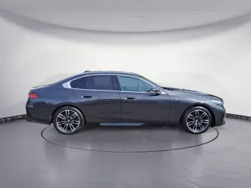 BMW 520d xDrive Limousine M Sportpaket Komfortsitze