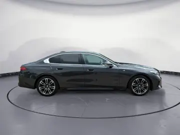 BMW 520d xDrive Limousine M Sportpaket Komfortsitze
