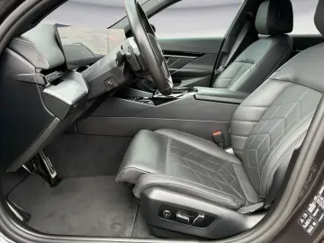 BMW 520d xDrive Limousine M Sportpaket Komfortsitze
