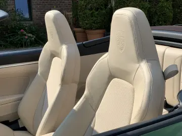 PORSCHE 992 911  4S Cabriolet PTS-OLIVEGRÜN HERITAGE SPO