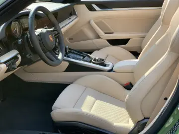 PORSCHE 992 911  4S Cabriolet PTS-OLIVEGRÜN HERITAGE SPO