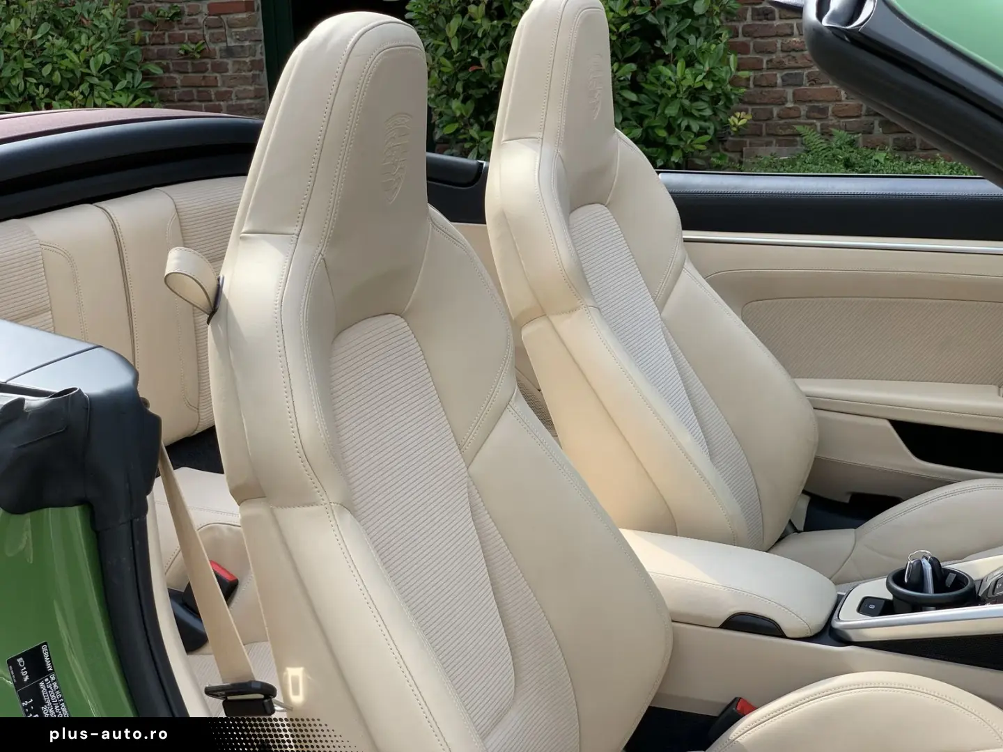PORSCHE 992 911  4S Cabriolet PTS-OLIVEGRÜN HERITAGE SPO