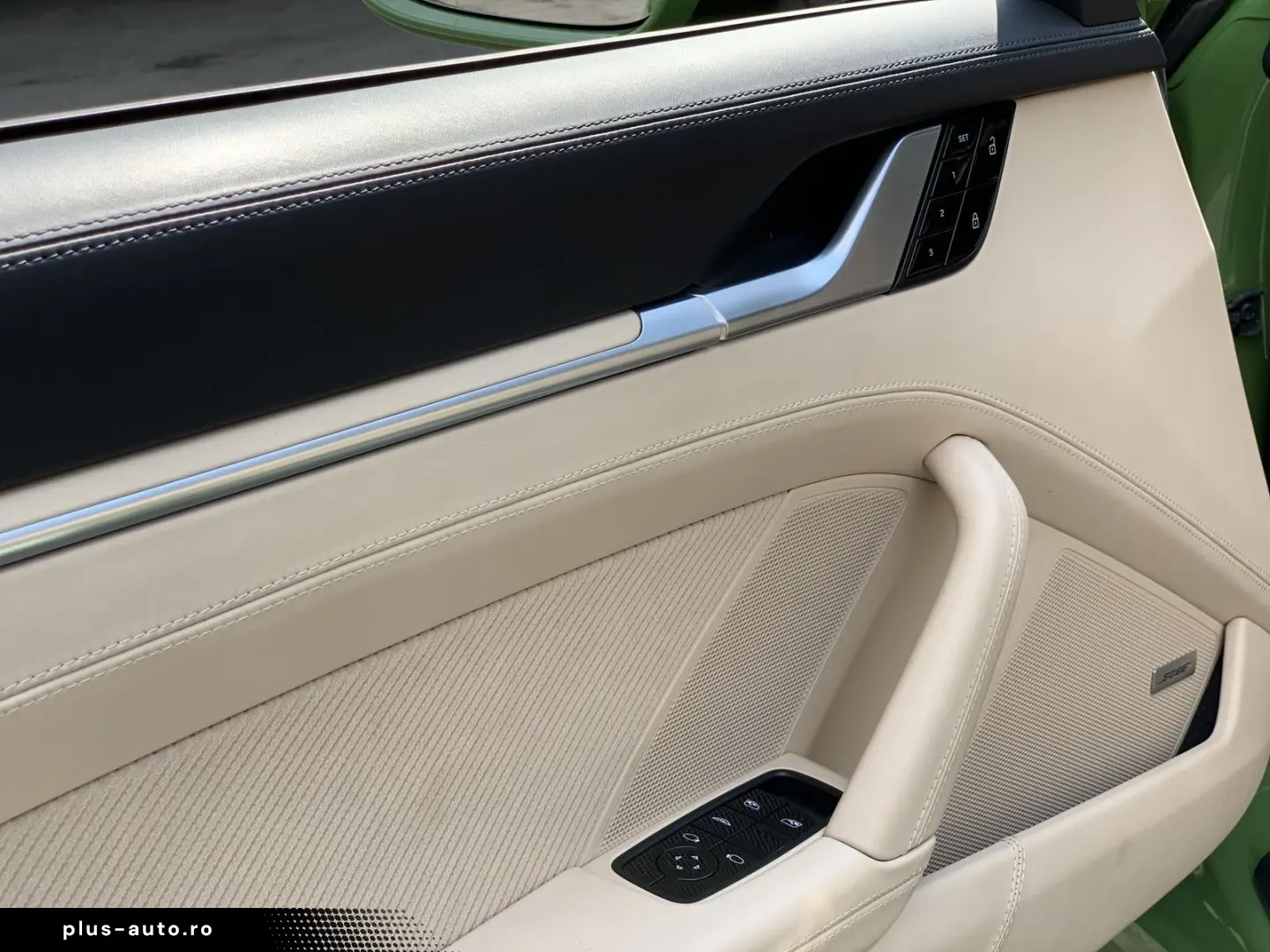 PORSCHE 992 911  4S Cabriolet PTS-OLIVEGRÜN HERITAGE SPO