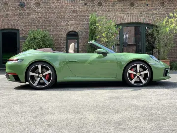 PORSCHE 992 911  4S Cabriolet PTS-OLIVEGRÜN HERITAGE SPO