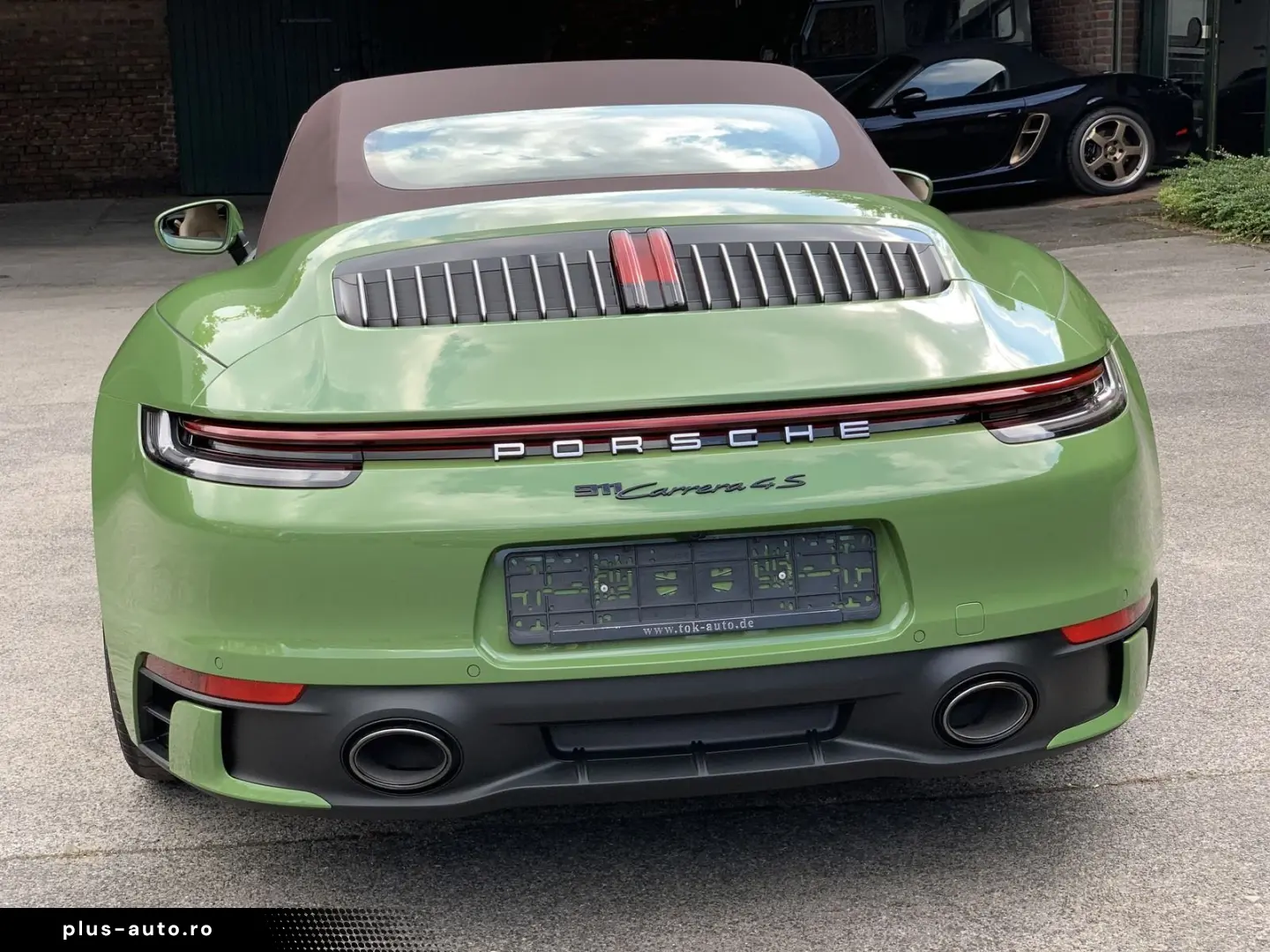 PORSCHE 992 911  4S Cabriolet PTS-OLIVEGRÜN HERITAGE SPO