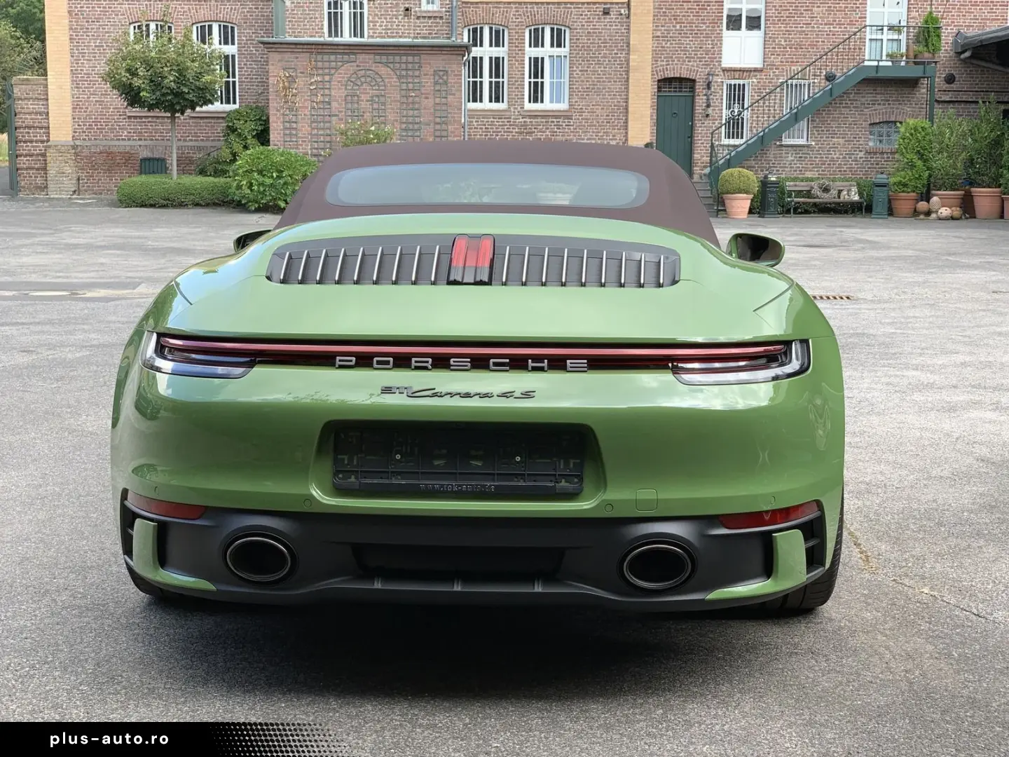 PORSCHE 992 911  4S Cabriolet PTS-OLIVEGRÜN HERITAGE SPO