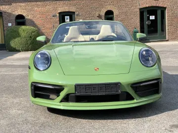 PORSCHE 992 911  4S Cabriolet PTS-OLIVEGRÜN HERITAGE SPO