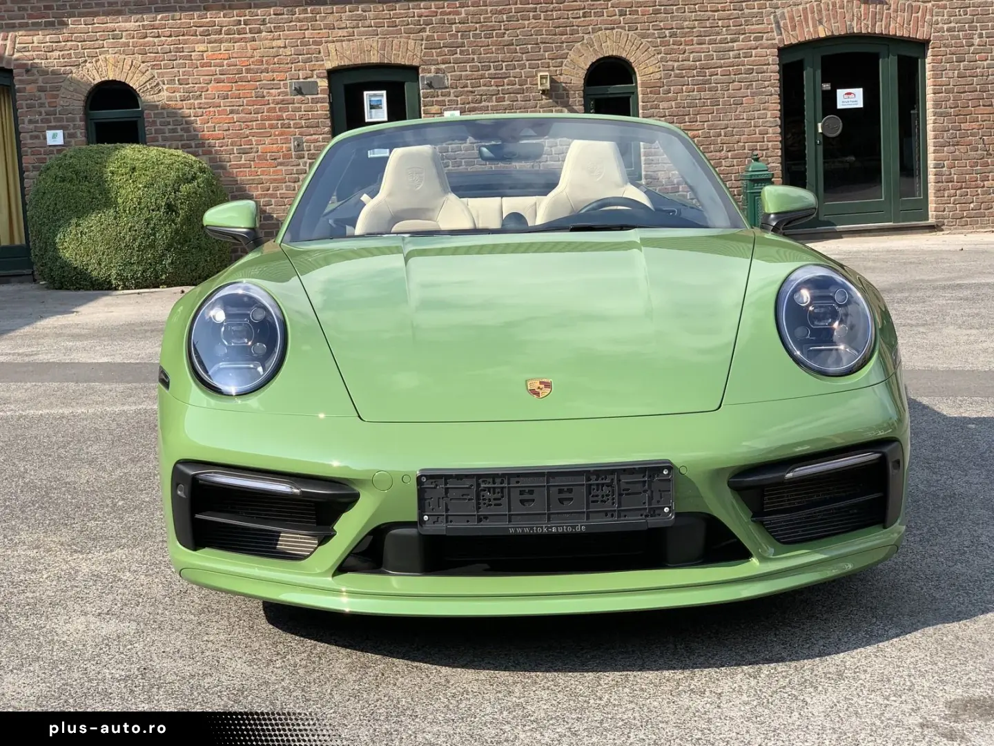 PORSCHE 992 911  4S Cabriolet PTS-OLIVEGRÜN HERITAGE SPO