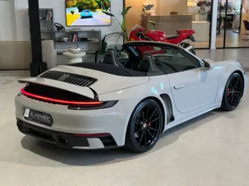 PORSCHE 911 992 Carrera 4S Cabriolet  SportDesign PDCC
