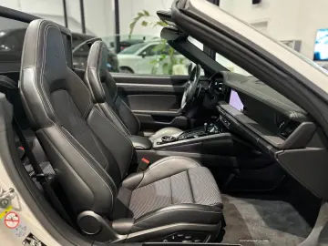 PORSCHE 911 992 Carrera 4S Cabriolet  SportDesign PDCC