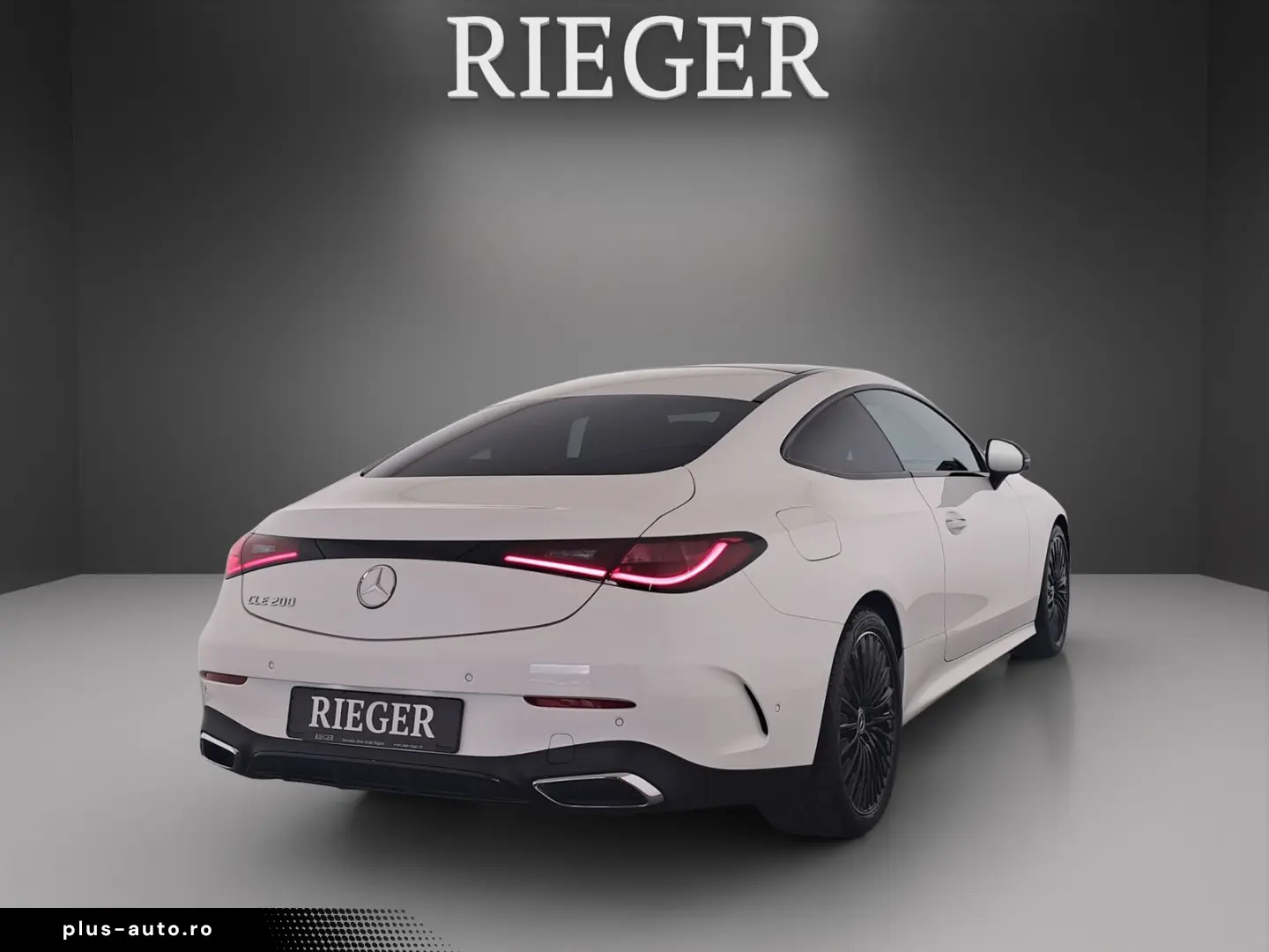 MERCEDES-BENZ CLE 200 AMG Pano MEMORY NIGHT 360  Keyless LED