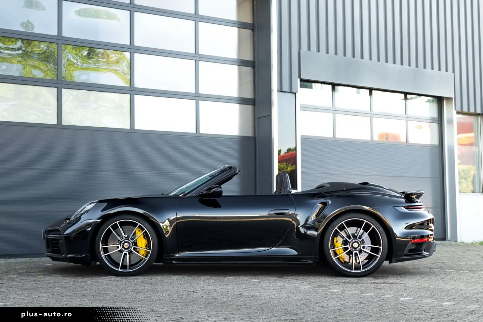 PORSCHE 992.1 Turbo S Cabriolet Burmester Lift PDLS Plus