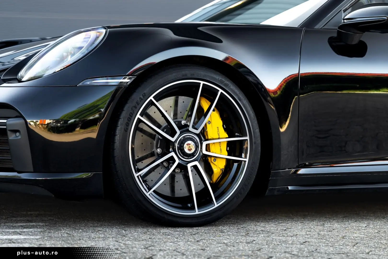 PORSCHE 992.1 Turbo S Cabriolet Burmester Lift PDLS Plus