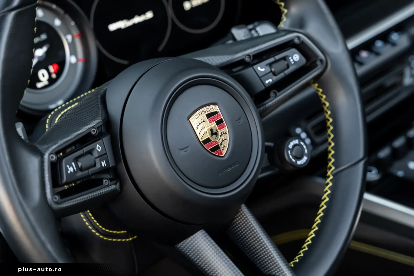 PORSCHE 992.1 Turbo S Cabriolet Burmester Lift PDLS Plus