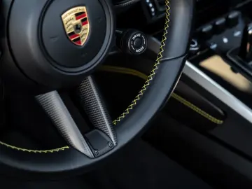 PORSCHE 992.1 Turbo S Cabriolet Burmester Lift PDLS Plus