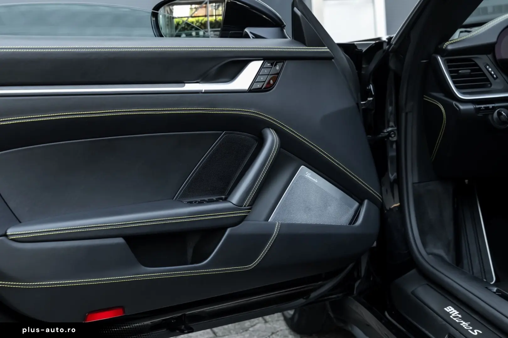PORSCHE 992.1 Turbo S Cabriolet Burmester Lift PDLS Plus
