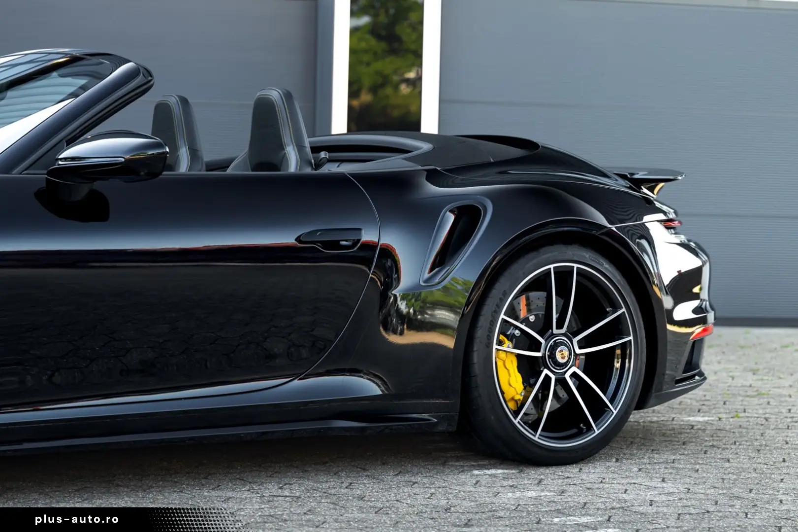 PORSCHE 992.1 Turbo S Cabriolet Burmester Lift PDLS Plus