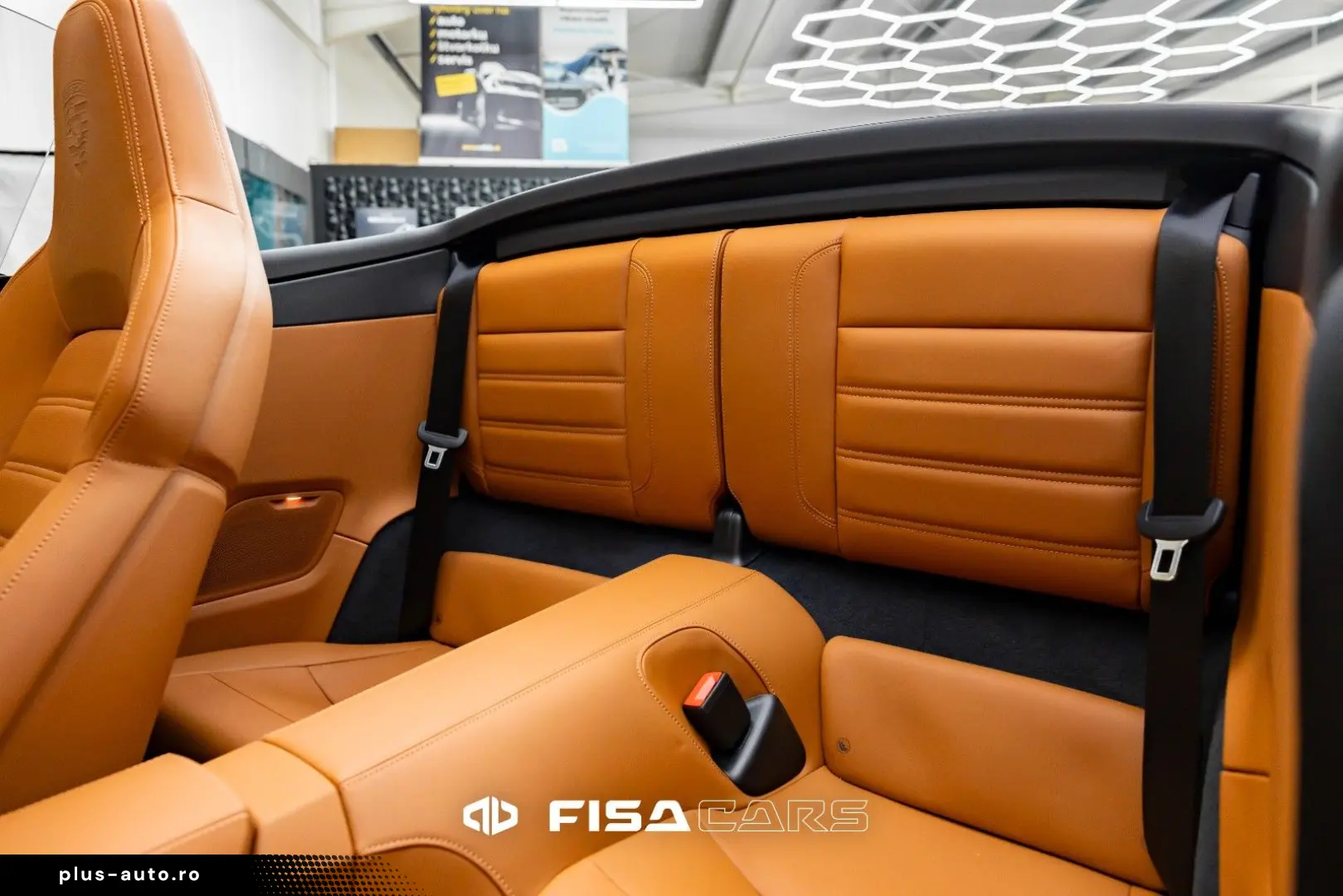 PORSCHE 911 Carrera GTS T-Hybrid Cabriolet Netto