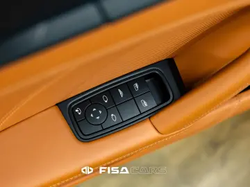 PORSCHE 911 Carrera GTS T-Hybrid Cabriolet Netto