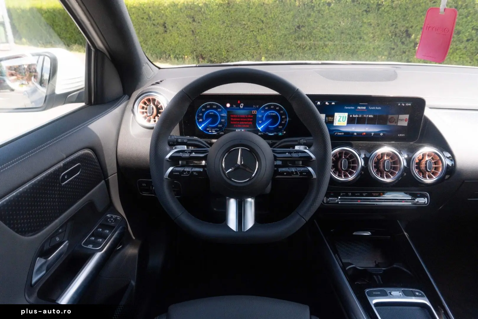 MERCEDES-BENZ EQA 250