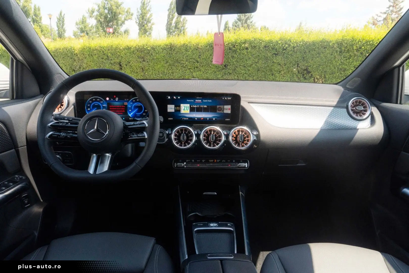 MERCEDES-BENZ EQA 250