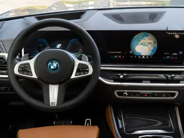 BMW X5 50e M SPORT.LUFTF.PANO.