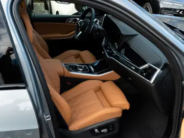 BMW X5 50e M SPORT.LUFTF.PANO.