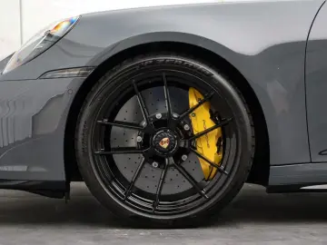 PORSCHE 911 992.2 Targa 4 GTS  PCCB Burmester  Lift  Clu