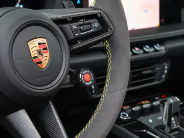 PORSCHE 911 992.2 Targa 4 GTS  PCCB Burmester  Lift  Clu