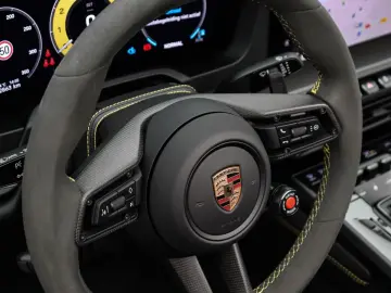 PORSCHE 911 992.2 Targa 4 GTS  PCCB Burmester  Lift  Clu