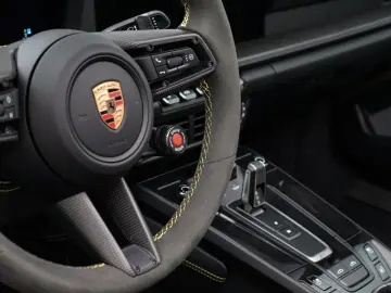 PORSCHE 911 992.2 Targa 4 GTS  PCCB Burmester  Lift  Clu
