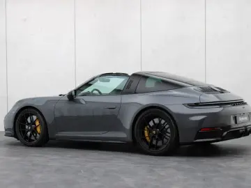 PORSCHE 911 992.2 Targa 4 GTS  PCCB Burmester  Lift  Clu
