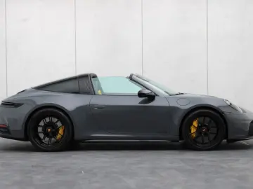 PORSCHE 911 992.2 Targa 4 GTS  PCCB Burmester  Lift  Clu