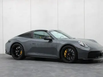 PORSCHE 911 992.2 Targa 4 GTS  PCCB Burmester  Lift  Clu